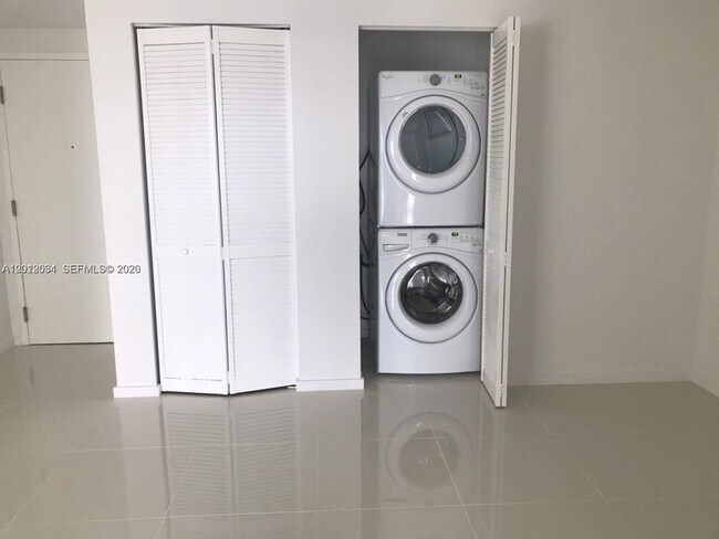 Photo - 5300 Paseo Blvd Unit 405
