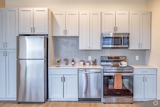 1BR, 1BA - 594SF - Kitchen - 7 West 7th Apartments