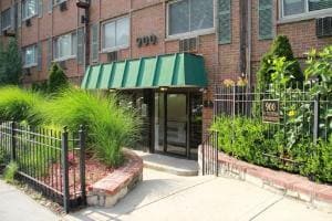 Building Photo - 900 W Fullerton Ave Unit 3D Rental