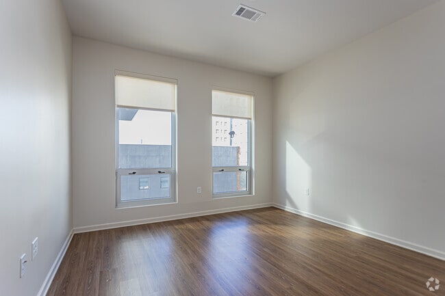 1BR, 1BA - 829SF - Onyx Residences