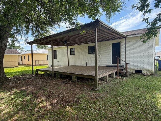 Photo - FOR RENT in RAYNE!