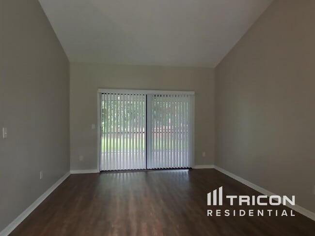 Photo - 1000 Green Branch Ct