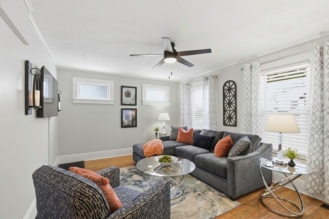 Building Photo - 219 Emerson Ave Unit 1