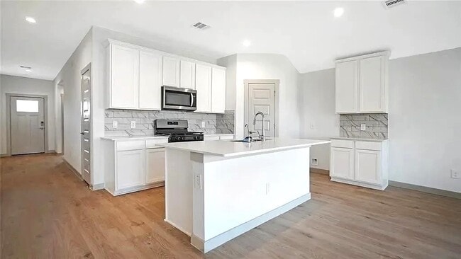 Photo - 4023 Pierce Pl Ln