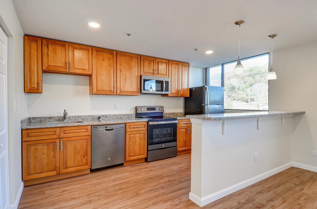 Windjammer Cove Apartments