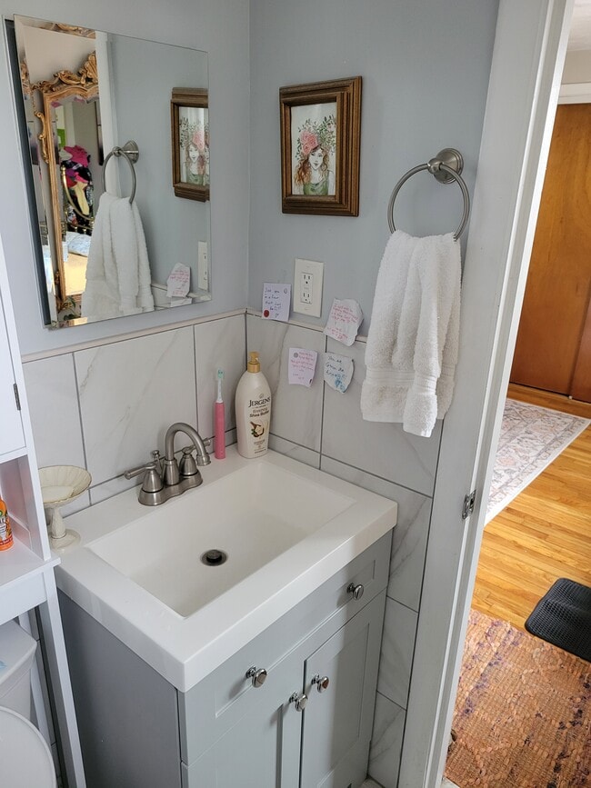 Photo - 86 Academy Hill Rd