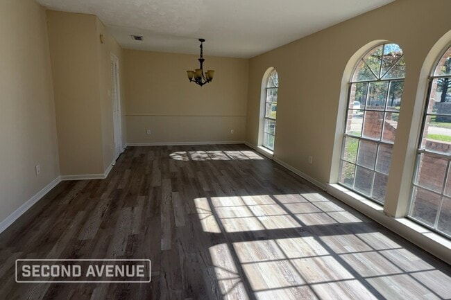 Photo - 7023 Foxhurst Ln