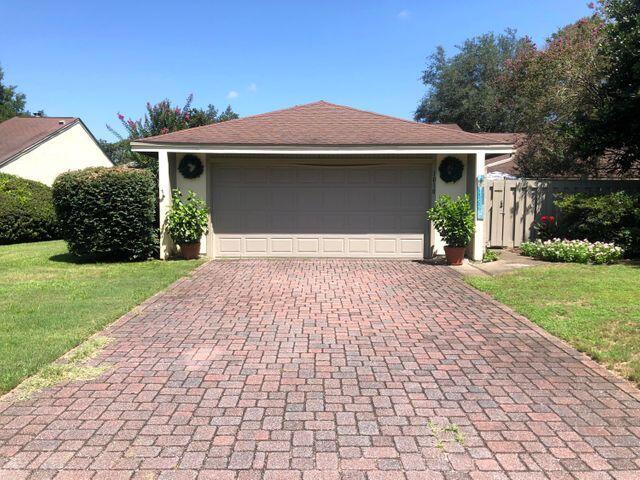 Building Photo - 700 Bay Dr