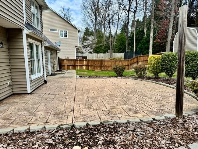 Photo - 3004 Southhampton Dr