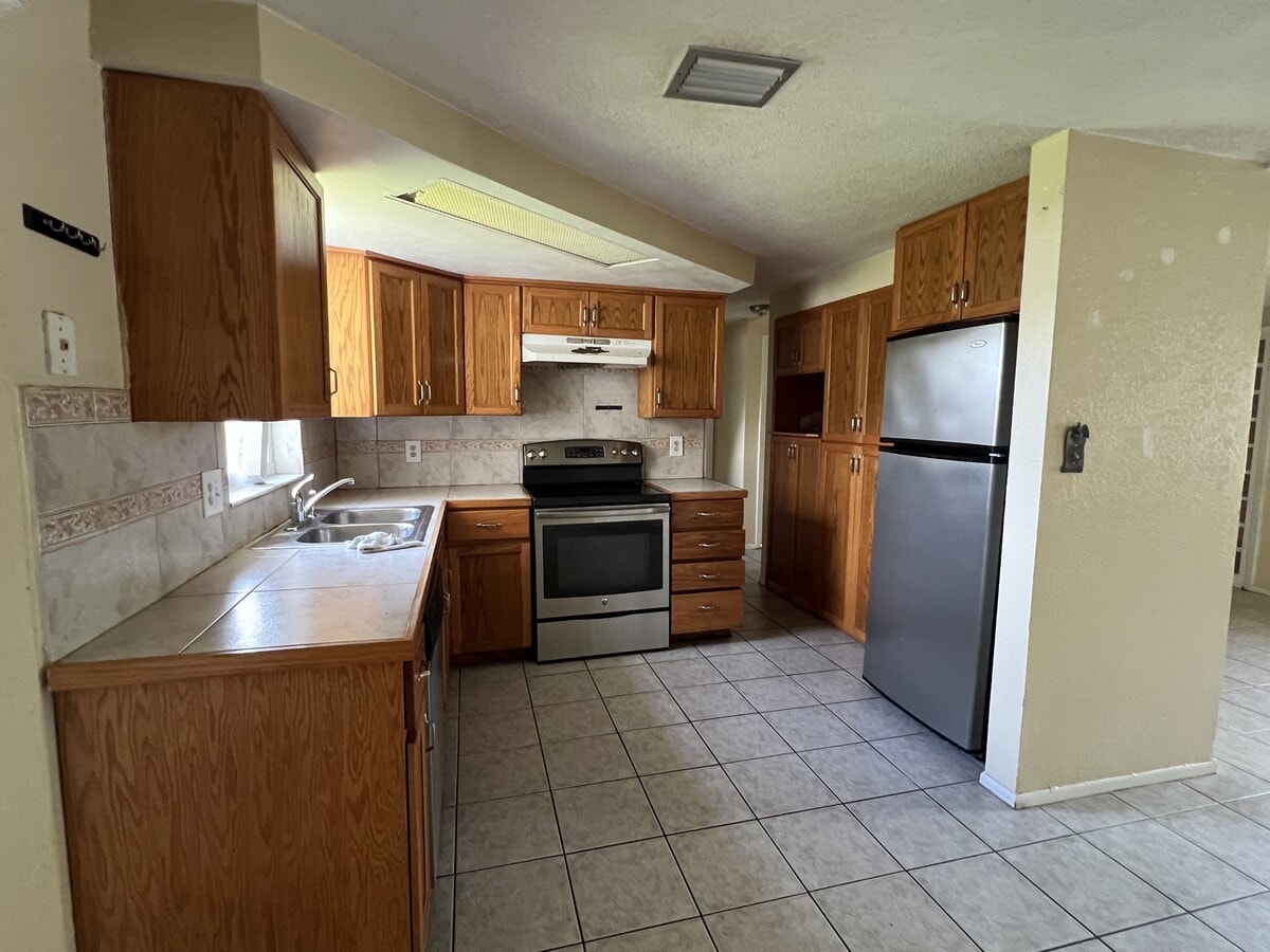 Photo - 7303 Deerfield Dr