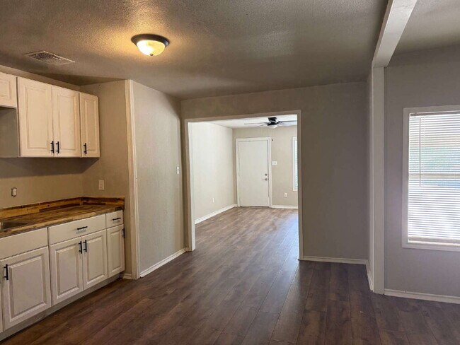 Photo - 335 Monticello Ct Unit 1