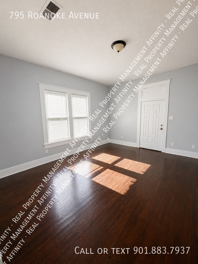 Photo - 795 Roanoke Ave