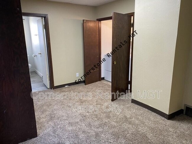 Photo - 217 Central Ave S