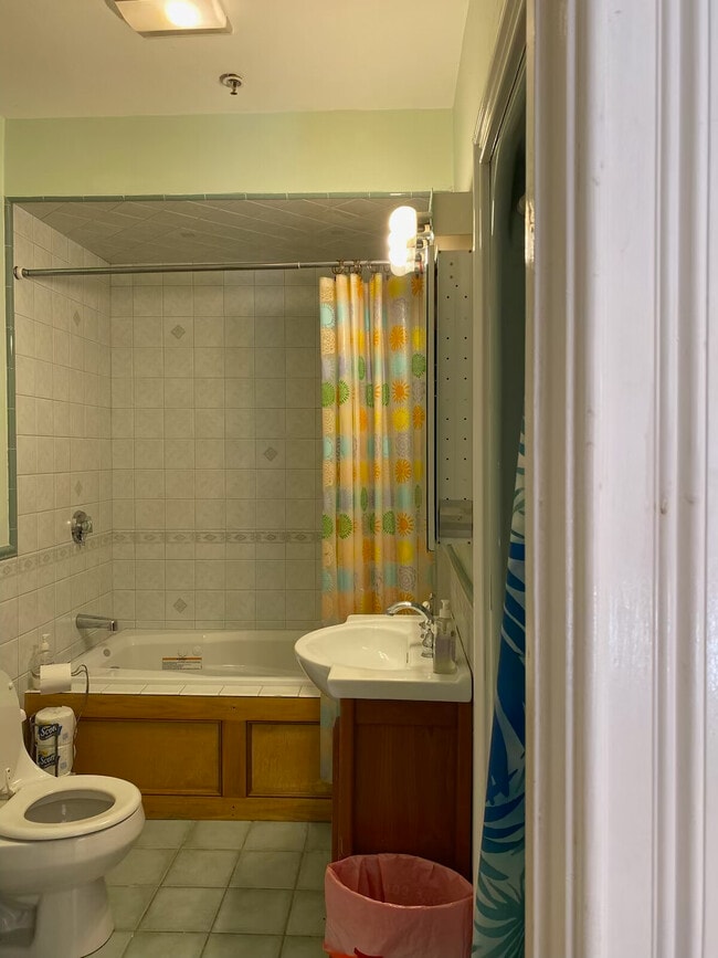 Photo - 74 Georgia St Unit 2