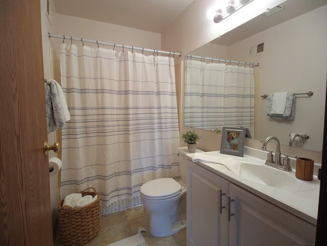 Full Bathroom - Village Square Townhomes