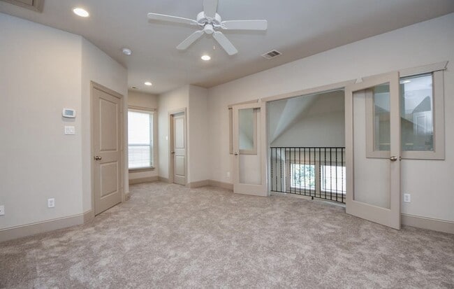 Photo - 2908 Leeland St