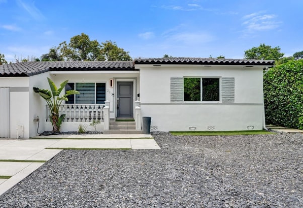 Photo - 213 NE 43rd St