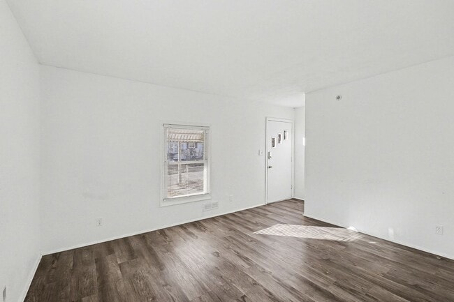 Photo - Beautiful 2 Bedroom 1 Bathroom house in Kansas City!