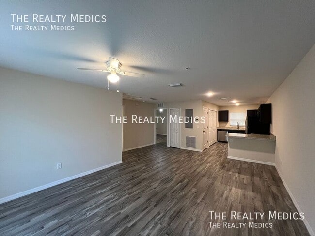Photo - 106 Walnut Dr