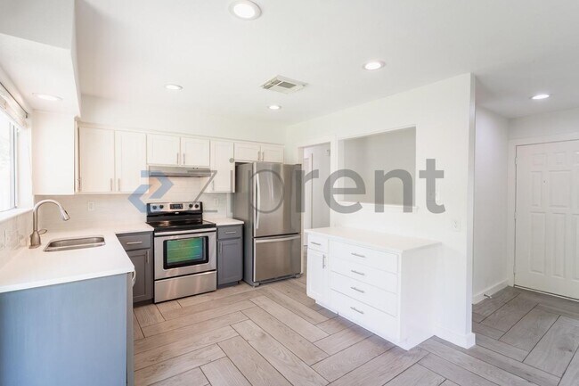 Photo - 2311 Singletree Ave