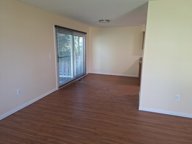 Dining Area - 24361 Bashian Dr Unit 24361 Bashian Drive