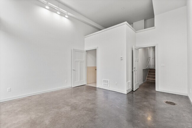 Photo - 1624 E Yesler Wy