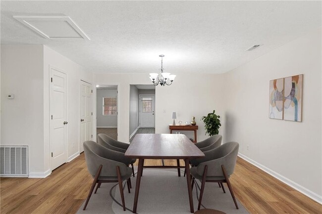 Photo - 6290 Love St