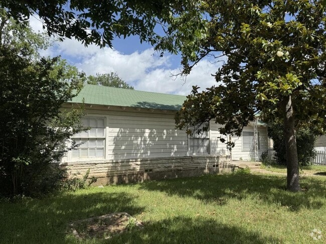 Building Photo - 1508 S 43rd St Rental