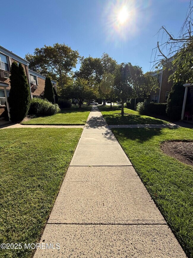 Photo - 728 Greens Ave Unidad 18