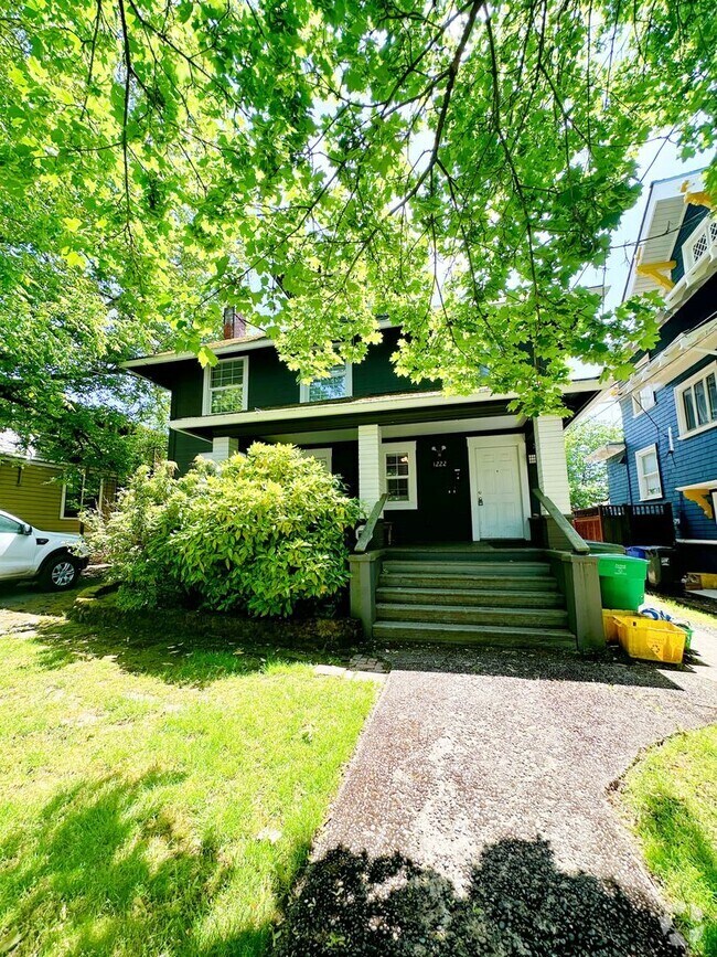 Building Photo - 10084-1222 Unit B Rental