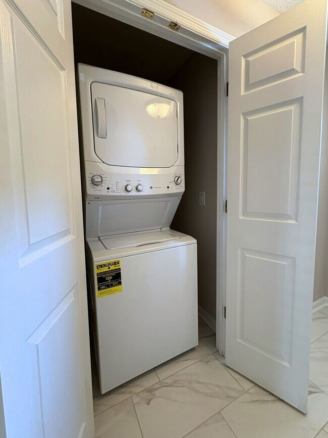 Photo - Donahue Crossing Condominiums #1409 Unit 1409