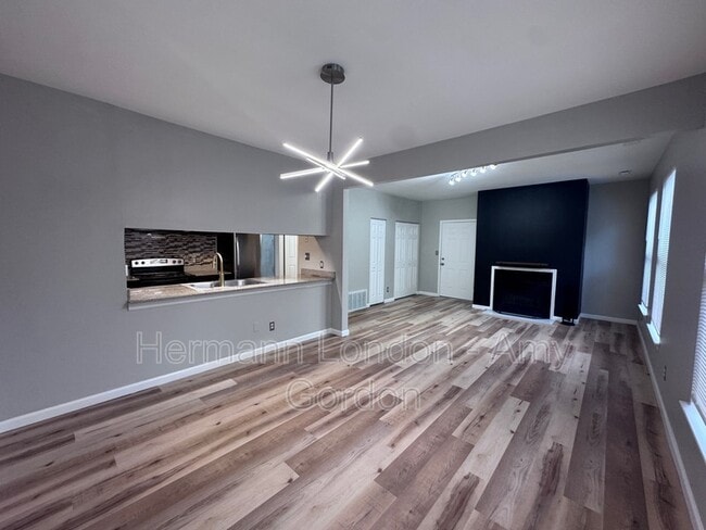 Photo - 2336 Rutger St Unit C