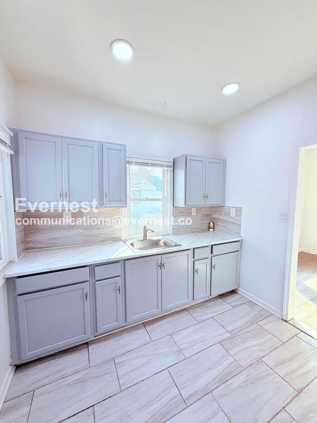 Photo - 19704 Greeley