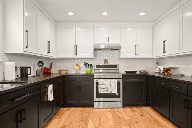 Photo - 806 Philco Dr