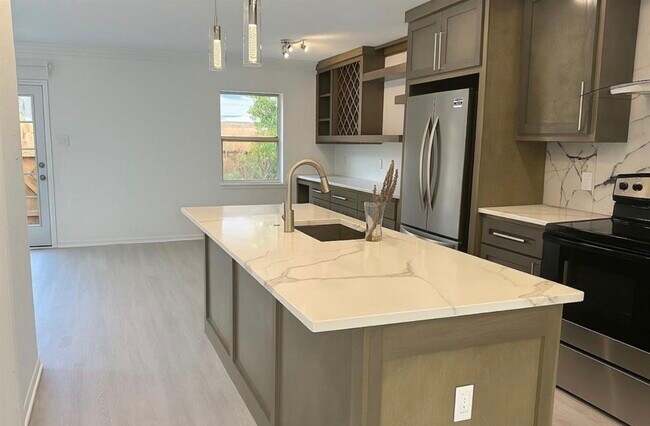 Photo - 14401 Misty Meadow Ln