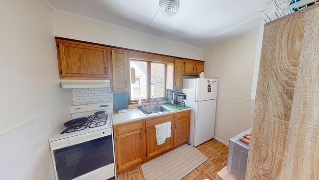 Photo - 215 Parsons St