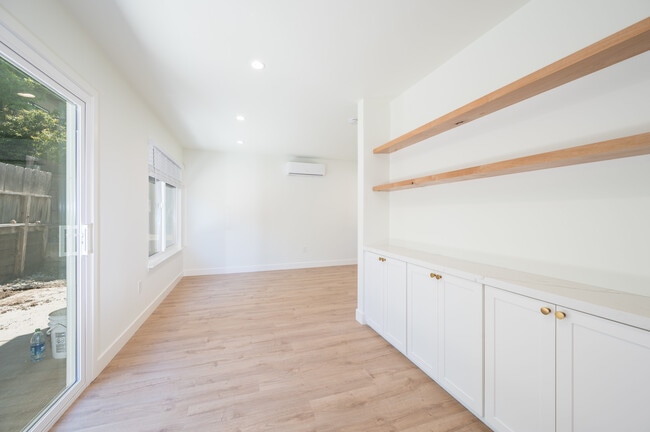 Dining Room - 680 Morro St Unit B