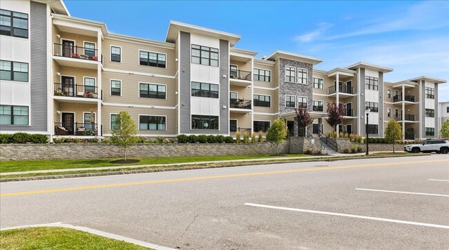 Photo - 65 Pointe Pl Unit 104