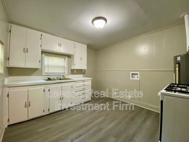 Photo - 158 W 80th St