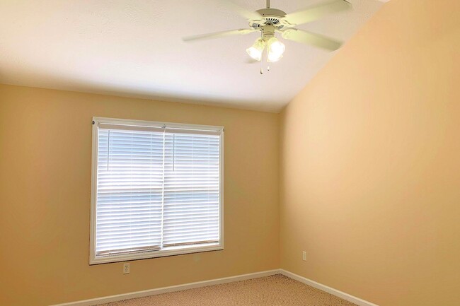 Photo - Townhome just minutes to Gate 2.