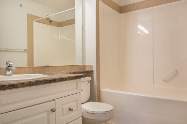 Photo - 7331-7331 South Terwillegar Dr NW