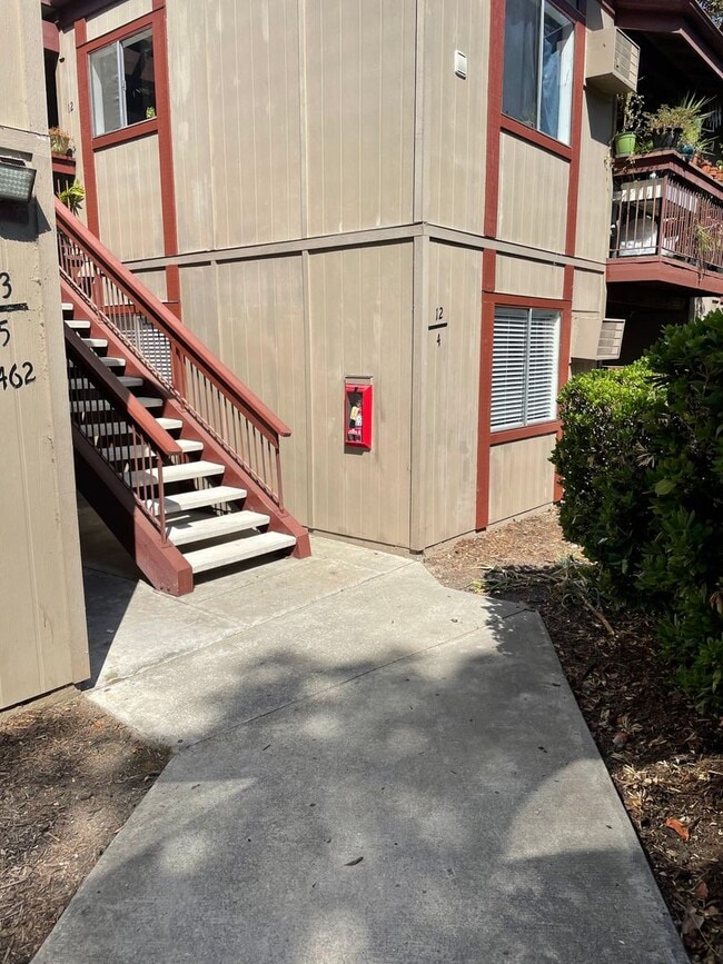 Photo - Bright and Charming 3 Bedroom 2 Bath Condo... Unit 4