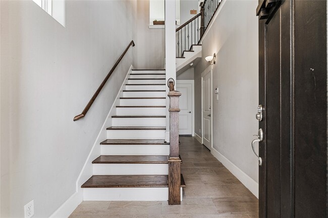 Photo - 874 Wakefield Dr