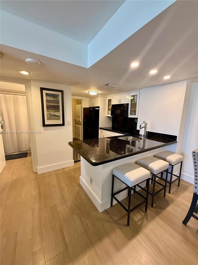 Photo - 770 Claughton Island Dr Unidad 1104