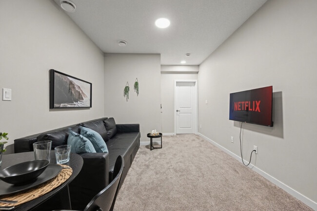 Photo - 8664 Edgemont Link NW Unit SI ID1363966P