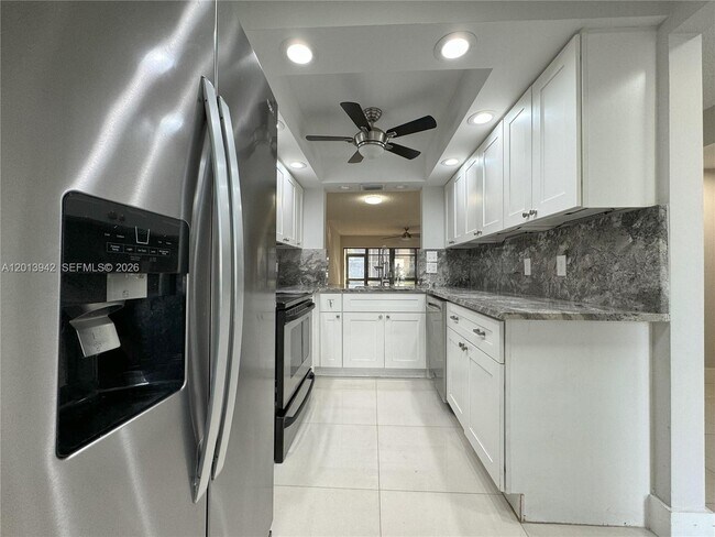 Photo - 1929 SW 15th St Unit 41