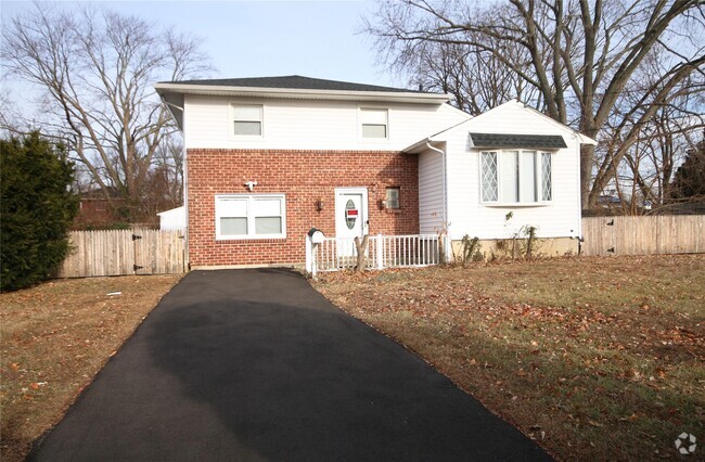 Building Photo - 143 Delaware Ave Rental