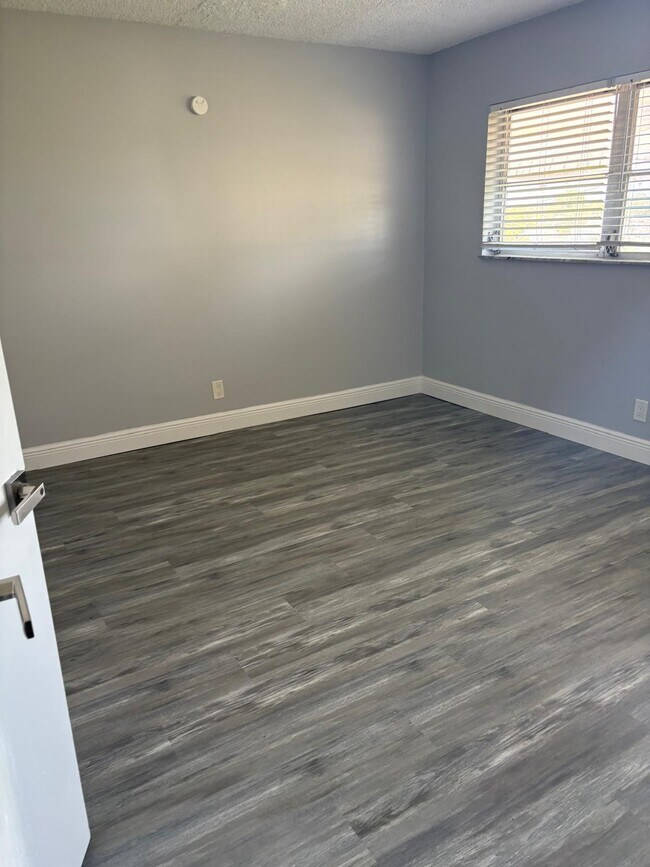 Photo - 1700 NW 58th Terrace Unit 4a