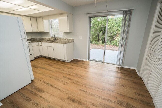 Photo - 1277 Sylvia Ave