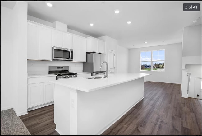 Photo - 2024 Yellowstone Blvd